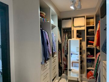 Vendo Departamento de 182 m2 en Cumbayá.