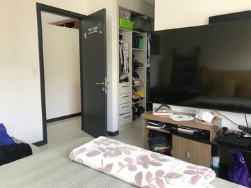 Vendo Departamento de 182 m2 en Cumbayá.