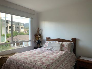 Vendo Departamento de 182 m2 en Cumbayá.