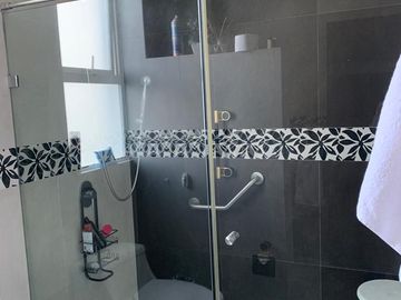 Vendo Departamento de 182 m2 en Cumbayá.