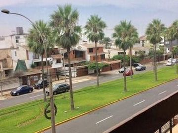 🏢 **Oficina en Alquiler - Av. Alejandro Velasco Astete **