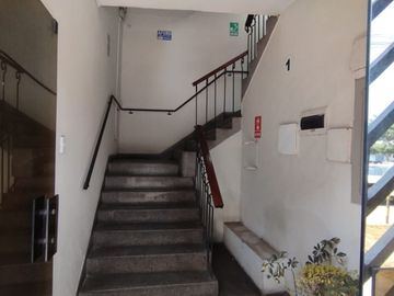 🏢 **Oficina en Alquiler - Av. Alejandro Velasco Astete **