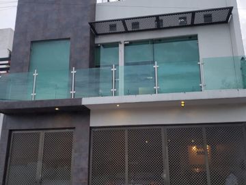 CASA EN VENTA EN PANORAMA