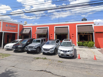 SE VENDE INMUEBLE COMERCIAL