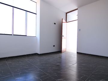 CASA DE UN 1 PISO Y MEDIO EN VENTA - URB. BOULEVAD PARK PLAZA - PIURA