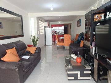 URB. CIPRECES ALQUILO BONITO DPTO. MODERNO 125M2 5TO. PISO S/2,500 MENSUAL (2+1)  VISTA CALLE, CON ASENSOR.