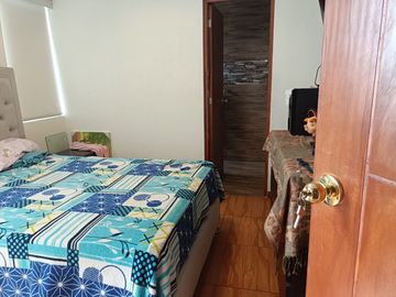 URB. CIPRECES ALQUILO BONITO DPTO. MODERNO 125M2 5TO. PISO S/2,500 MENSUAL (2+1)  VISTA CALLE, CON ASENSOR.
