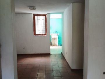 CIUDAD SATELITE REMATO DPTO. 1ER PISO 64M2 $55 MIL DOLARES CONTADO, VISTA INTERIOR, FRENTE COMISARIA IGUNZA, ALT. 30 AV. TOMAS VALLE