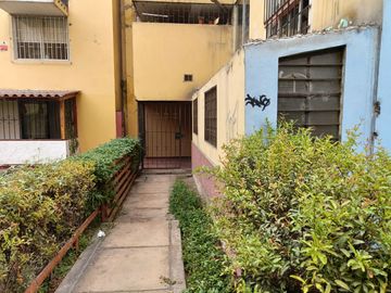 CIUDAD SATELITE REMATO DPTO. 1ER PISO 64M2 $55 MIL DOLARES CONTADO, VISTA INTERIOR, FRENTE COMISARIA IGUNZA, ALT. 30 AV. TOMAS VALLE