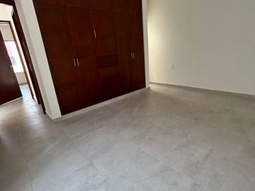 SE VENDE CASA DE UNA PLANTA POR HOSPITAL COVADONGA