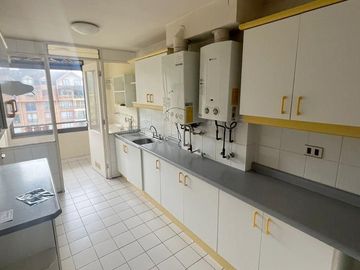 Vendemos amplio departamento dúplex en Condominio las Encinas