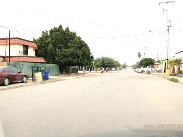SE VENDE TERRENO CON CONSTRUCCIÓN
