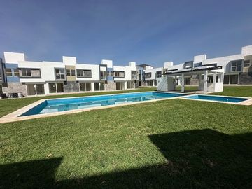 VENTA DE CASA CON ALBERCA EN CUERNAVACA