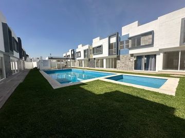 VENTA DE CASA CON ALBERCA EMILIANO ZAPATA MORELOS