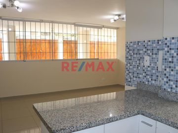 Se Alquila Departamento Con Cochera Primer Piso
