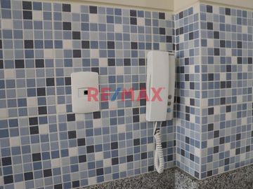 Se Alquila Departamento Con Cochera Primer Piso