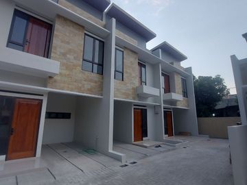 Rumah Ready 2 Lantai Murah Dekat Pamulang Square Tangerang Selatan