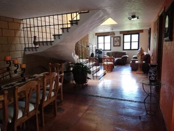 Casa en Venta a 45 minutos de Santa Fe, $4,380,000 LIBRE DE GRAVAMEN 200 METROS DE JARDIN