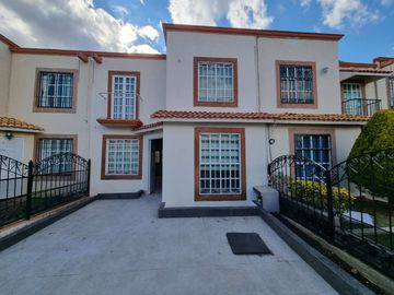 Casa en Venta en Fraccionamiento El Carruaje, Haciendas Hidalgo, Pachuca.