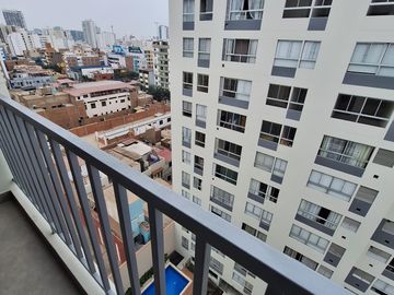 DEPARTAMENTO DE ESTRENO EN PUEBLO LIBRE - LIMITE CON MAGDALENA