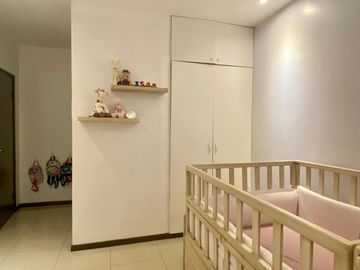 Venta de amplia casa de tres dormitorios Urb. San Sebastián, Samborondón, Guayaquil
