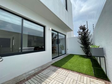 CASA EN VENTA TOLUCA CERCA DEL PARQUE TOLUCA 2000 Y DEL AEROPUERTO INTERNACIONAL