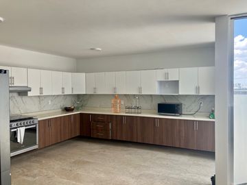 Vive la Plenitud en Zona Plateada: Residencia de Vanguardia al Mejor Precio