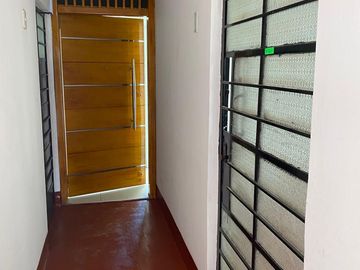 VENDO CASA DE 3 PISOS JIRON AGUA MARINA MZ I LOTE 33 SAN JUAN DE LURIGANCHO