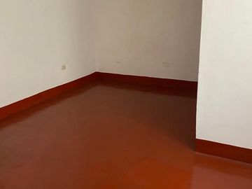 VENDO CASA DE 3 PISOS JIRON AGUA MARINA MZ I LOTE 33 SAN JUAN DE LURIGANCHO