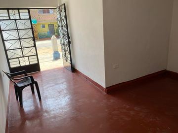 VENDO CASA DE 3 PISOS JIRON AGUA MARINA MZ I LOTE 33 SAN JUAN DE LURIGANCHO