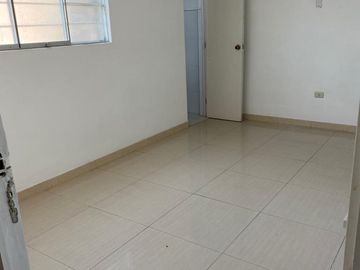 VENDO CASA DE 3 PISOS JIRON AGUA MARINA MZ I LOTE 33 SAN JUAN DE LURIGANCHO