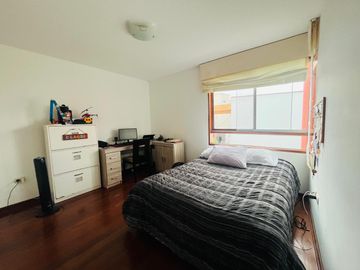 Linda casa en condominio con ingreso independiente