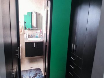 Hermosa Casa 4 dormitorios en La Armenia