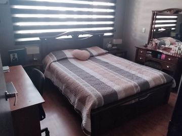 Hermosa Casa 4 dormitorios en La Armenia
