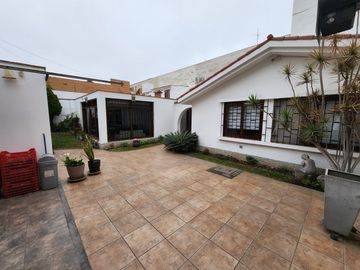 Casa En Venta En Surco Cerca A La Upc Ideal Para Constructoras