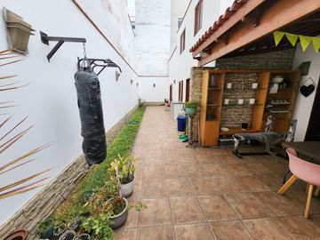 Casa En Venta En Surco Cerca A La Upc Ideal Para Constructoras