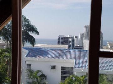 Casa De Venta En Manta Zona Sur