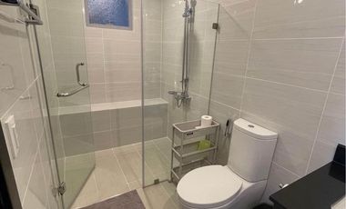 Park Triangle Perfection! For Rent: 1 Bedroom Condominium, with Balcony. Fully Furnished, Brand New Appliances. Strategic Location near ISM, Brent, Bo