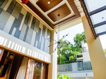 Modern, Luxurious, Brand New 6-Bedroom House For Sale at Multinational Village, Paranaque