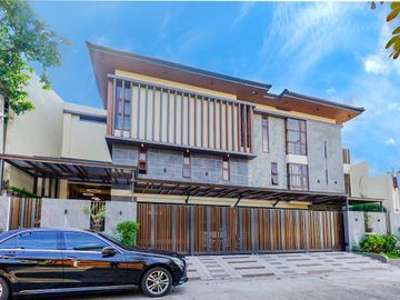 Modern, Luxurious, Brand New 6-Bedroom House For Sale at Multinational Village, Paranaque