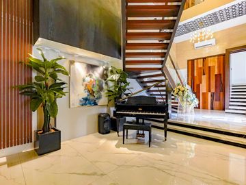 Modern, Luxurious, Brand New 6-Bedroom House For Sale at Multinational Village, Paranaque