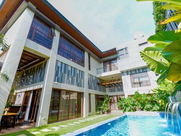 Modern, Luxurious, Brand New 6-Bedroom House For Sale at Multinational Village, Paranaque