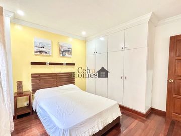 Three Bedrooms Beach Condo Unit in Coral Point