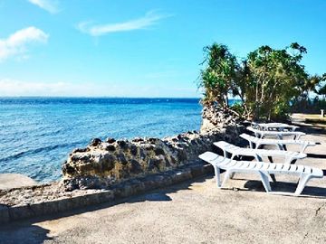 Three Bedrooms Beach Condo Unit in Coral Point