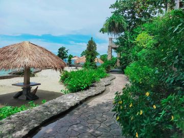 Three Bedrooms Beach Condo Unit in Coral Point