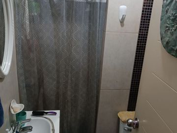 MODERNO DEPARTAMENTO DE DOS DORMITORIOS CON VISTA EXTERIOR EN VENTA