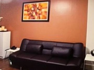 Studio Unit for Sale in Edades Tower Rockwell ,Makati City