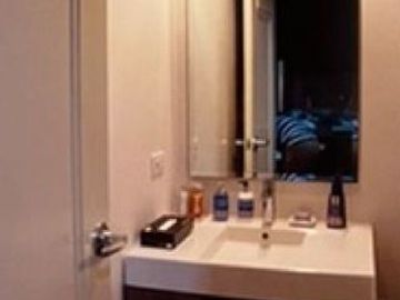 Studio Unit for Sale in Edades Tower Rockwell ,Makati City