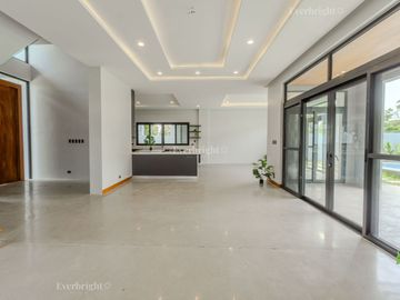5BR HOUSE & LOT; MANILA SOUTHWOODS - CARMONA, CAVITE