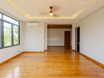 5BR HOUSE & LOT; MANILA SOUTHWOODS - CARMONA, CAVITE